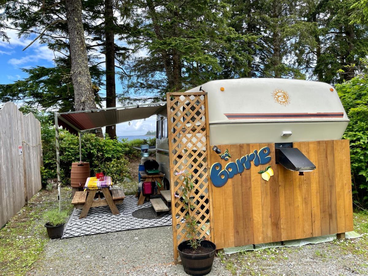 So Damn Lucky Glamping Hotell Ucluelet Eksteriør bilde