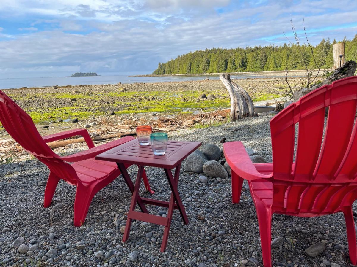 So Damn Lucky Glamping Hotell Ucluelet Eksteriør bilde