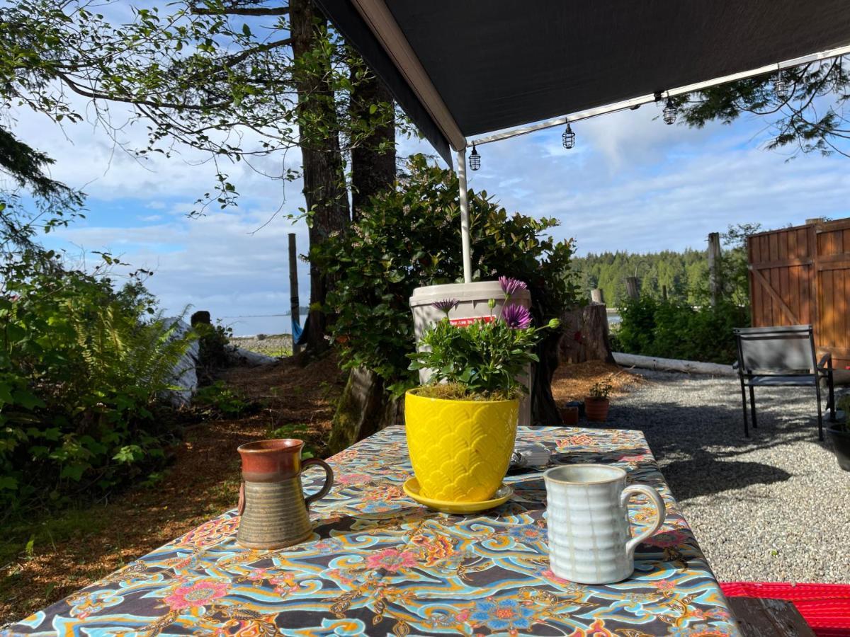 So Damn Lucky Glamping Hotell Ucluelet Eksteriør bilde